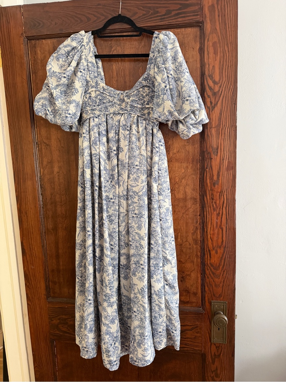 Blue Floral Puff-Sleeve Midi Dress